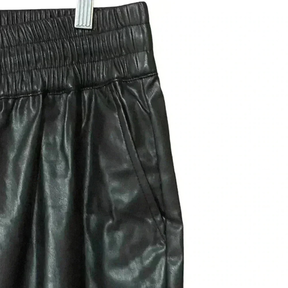 BLANKNYC Night Crawling Jogger XL Black Chic Edgy Vegan Leather Minimalist NWT - Picture 9 of 14